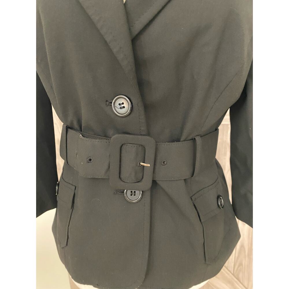 The Limited black belted blazer size 6 - Picture 3 of 7